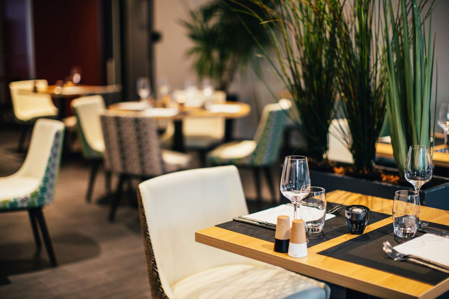Pia Cafe & Restorant